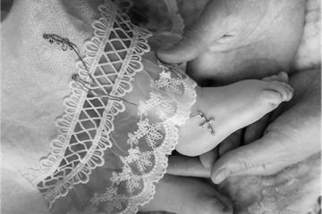 Vestiti da battesimo per il neonato